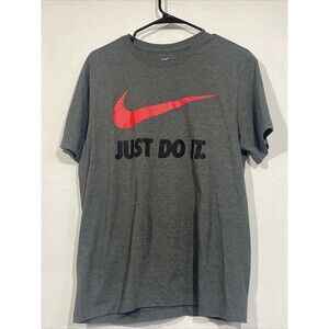 Nike Big Red Swoosh Just Do It Gray Short Sleeve T-Shirt Mens Athletic Size Med